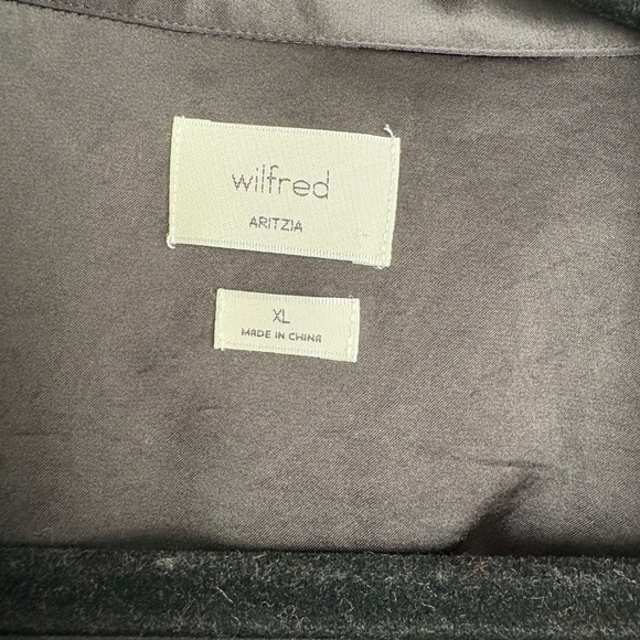 Wilfred Beso satin shirt - Picture 2 of 2